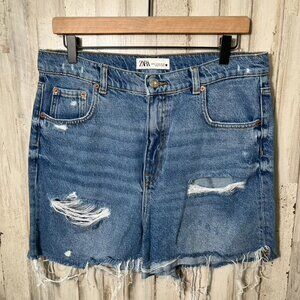 Zara The 90s Bermuda Denim Distressed‎ Raw Hem Jean Shorts Womens Size 10